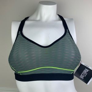 Victoria's Secret Sport Bra Incredible Maximum 32B